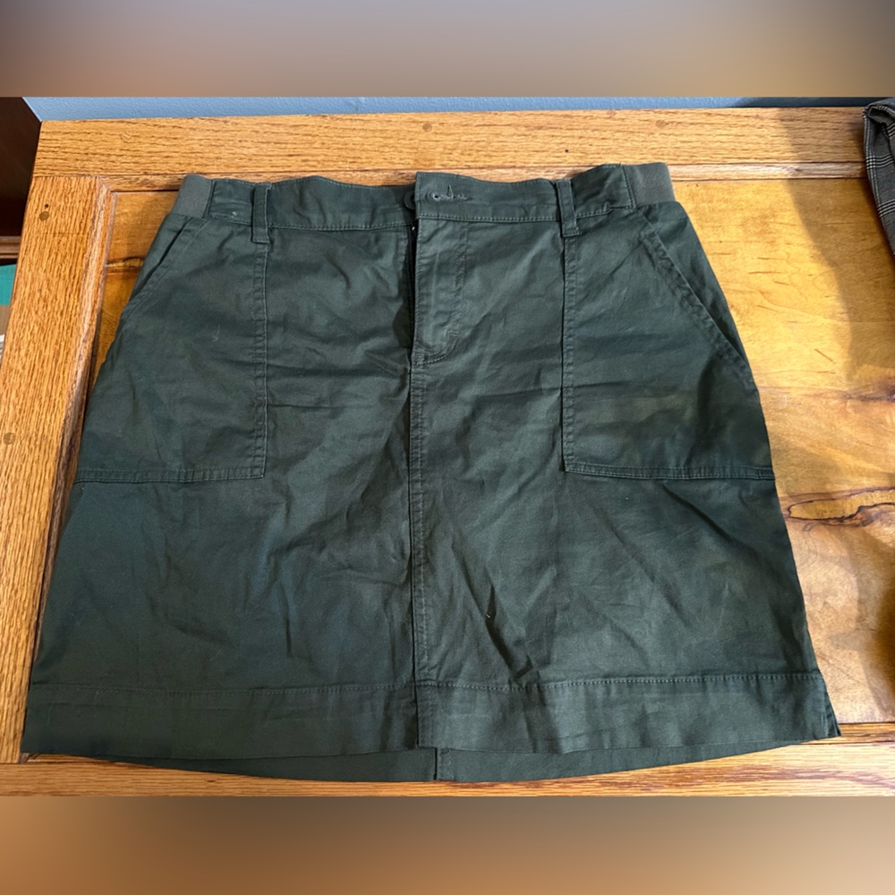 Lee, ladies skirt (w/shorts) Green